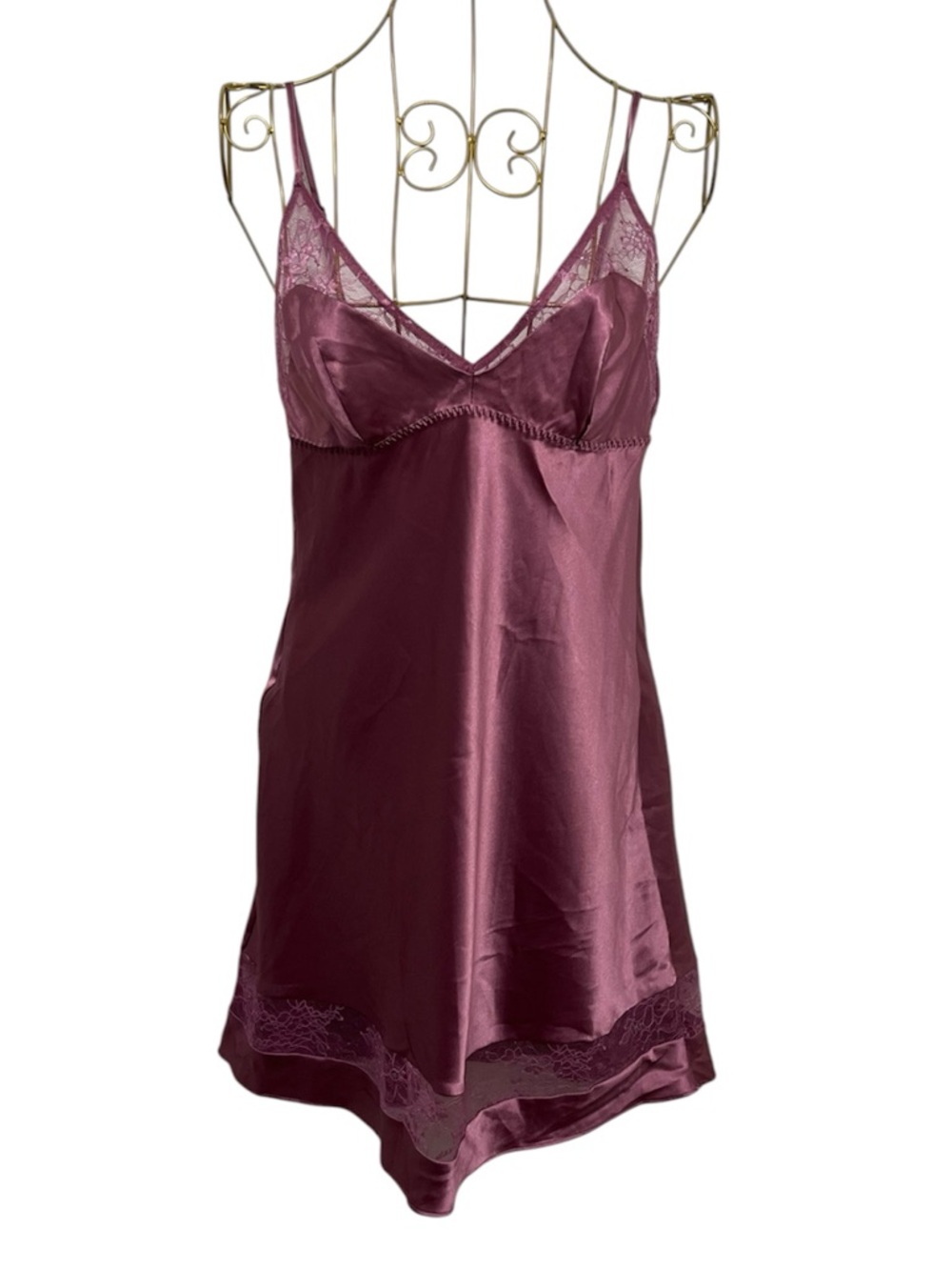 VICTORIA’S SECRET Silky Lace-Trim Chemise in Mauve Slip Size Medium
